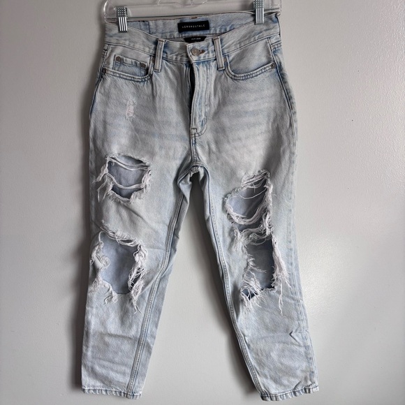 Aeropostale Denim - ⭐️⭐️⭐️Aeropostale Light Blue Mom Jeans